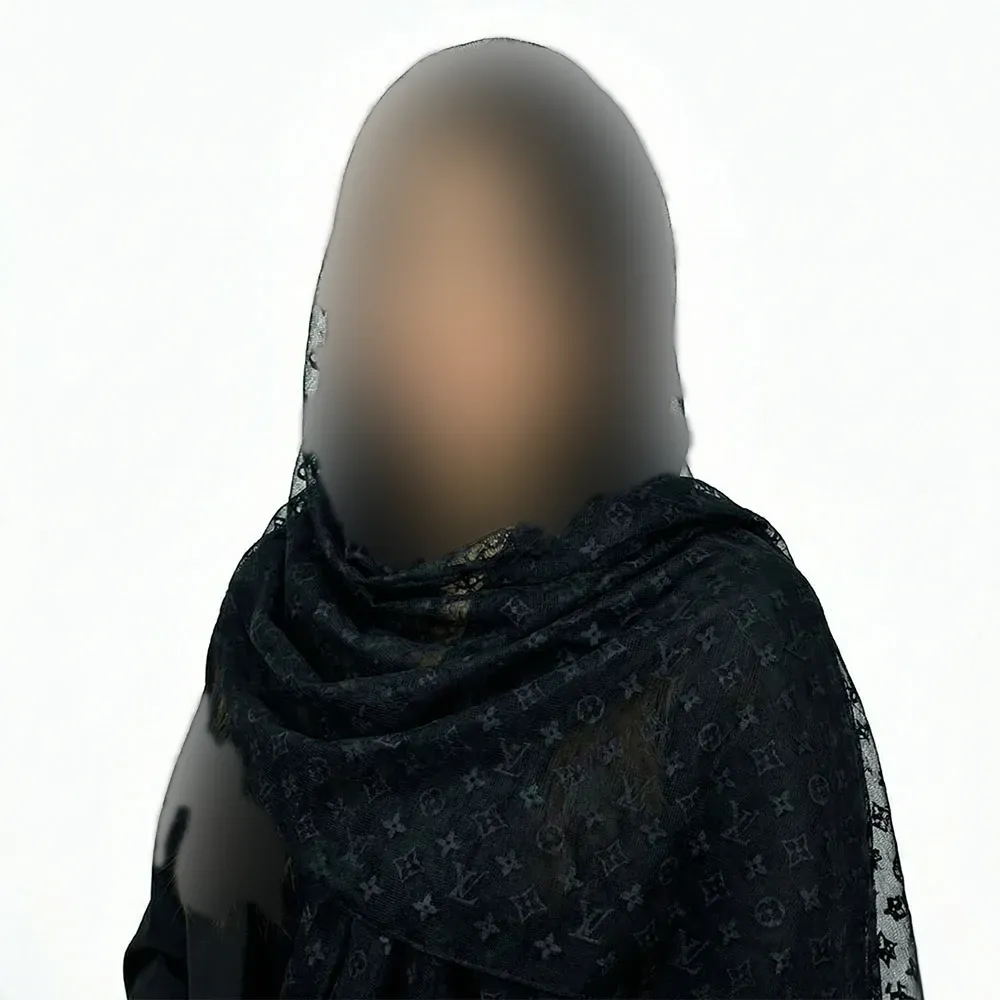 شال گیپور زنانه مشکی طرح LV ابعاد 67 در 198 سانتیمتر