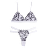 ست شورت و سوتین سه گوش دانتل برجسته برند شارمین کاپ B بدون جک و فنر بکلس فانتزی