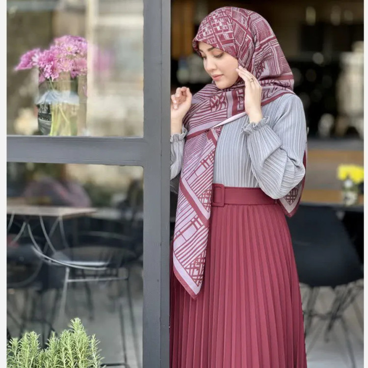 روسری نخ کاستوم طرح خاتون زنانه
