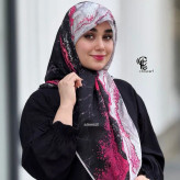 روسری نخی کاستوم سیتو طرح رزین 3 قواره 110 سفید سرخابی مشکی طلایی