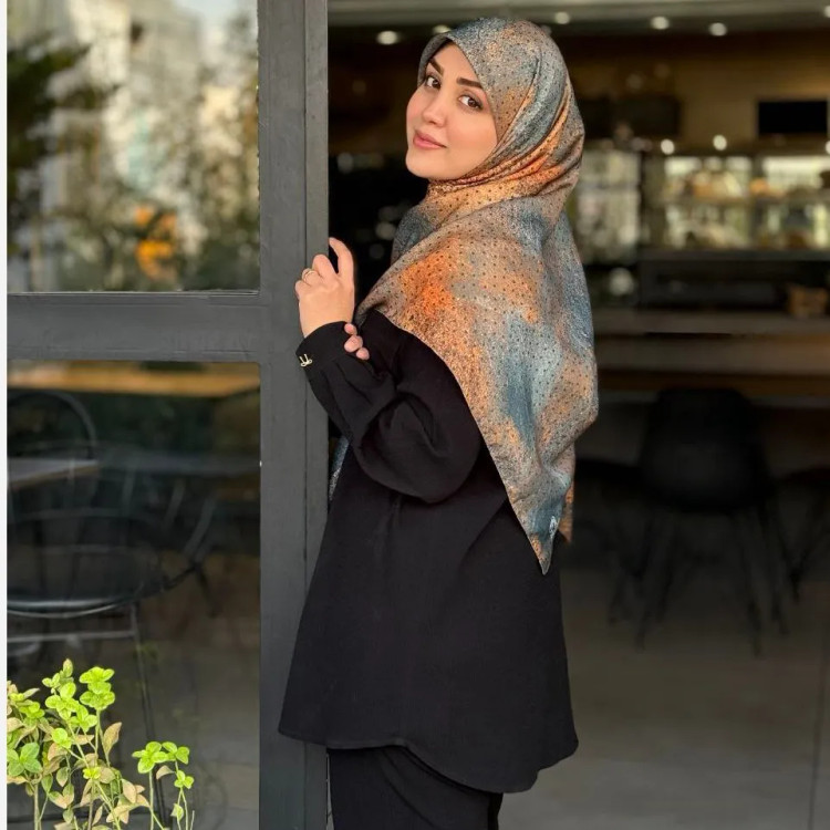 روسری نخ کاستوم طرح طوبی سایز 140 رنگ سال 2026 آجری و تال