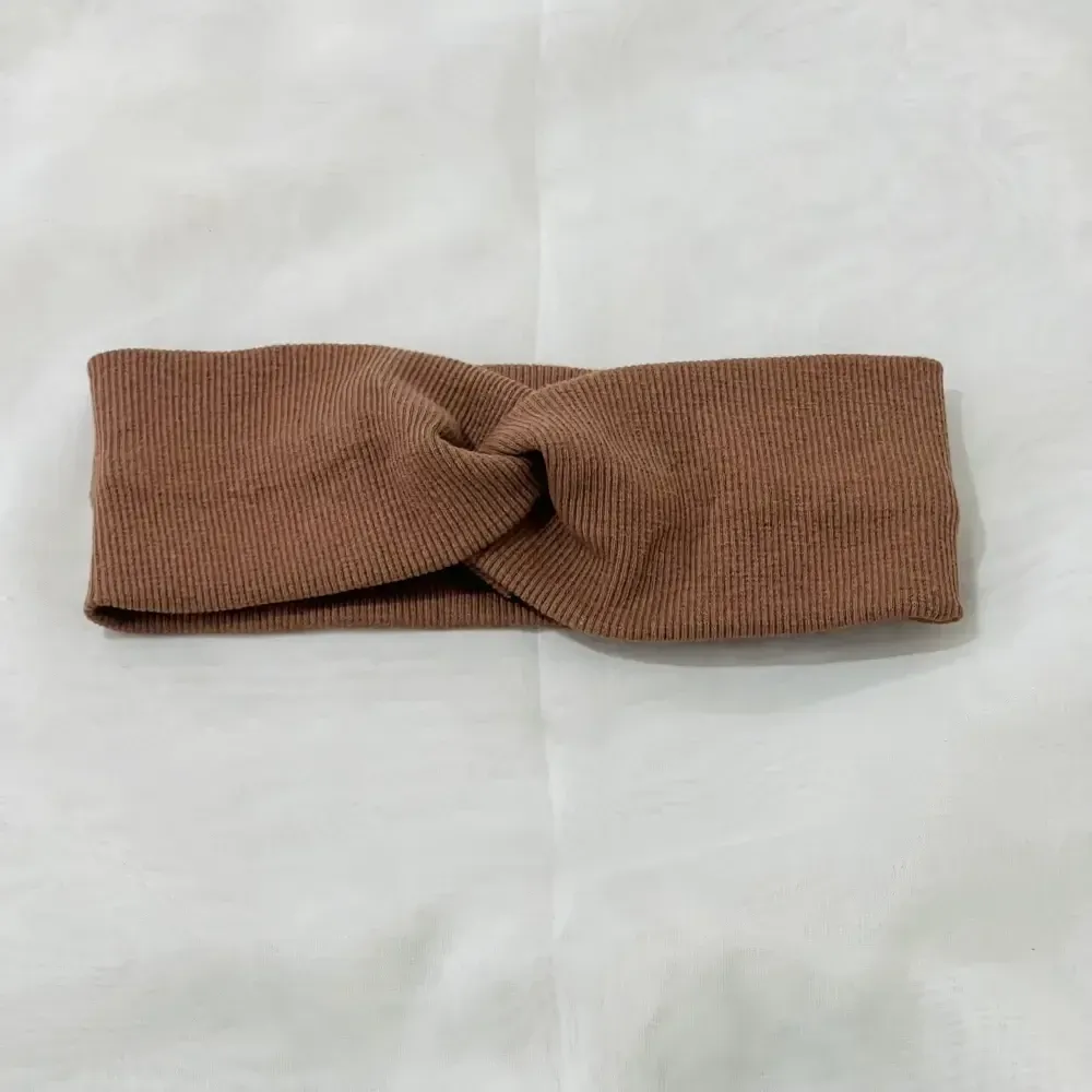 هدبند کبریتی گره ای کد 1300 فری سایز زنانه و مردانه مناسب ورزش و استایل روزمره