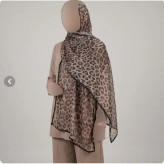 شال توری طرح پلنگی وارداتی دور گاندوزی قواره 190 در 75 سانت تابستانی سبک