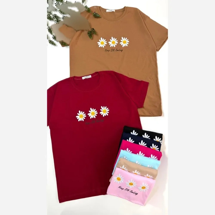 تیشرت نخ پنبه زنانه طرح گل بابونه قواره بزرگ